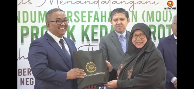 ZRST MOU singing with Kedah State Government (KXP)